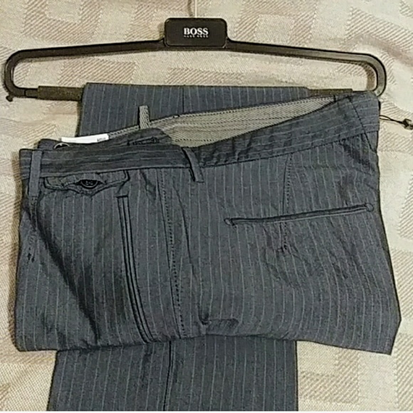 🆕Hugo Boss Sz 34R Men's Pinstripe tailored slacks - Picture 2 of 4